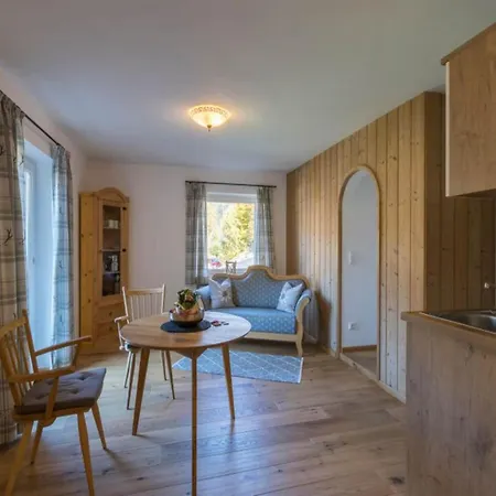 Apartment Zwei Im Og Fuer Befreundete Familien